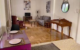 Spacious 2 Bedroom Apartment Downtown Athens - Explore Center By Foot